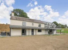 Upper Bryn Y Groes