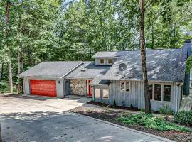 A Kerr Home - Waterfront home with private dock, lake views, kayaks, paddleboat, & pool table