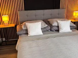 rishko resort - Lake View - free Parking - 24hr Self chceck-in - Serviced Apartment Premium by Hotelstars Union