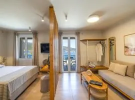 Cavaliere Seafront House - Theseus