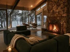 Glasshouse Lake Eildon Architectural Retreat