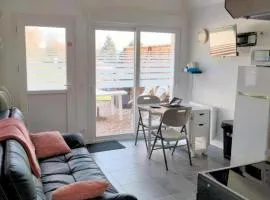 Petite maison avec cour