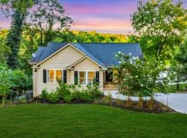 Wet Feet Retreat - Beautiful lake house with incredible views and dock