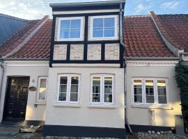 Hyggehuset i Gammelbydel，位于米泽尔法特的酒店