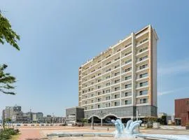Mud Beach Hotel