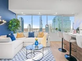 Downtown Top Floor Luxury Skyline Views Arcade