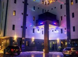 Hazie Hotel