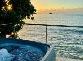 Coastal Waterfront Villa for 9 Guests