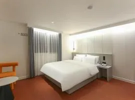 No 25 Hotel Namgumi Branch
