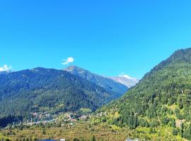Wander Nest Manali Luxurious rooms with mountain and river view,位于马拉里的酒店