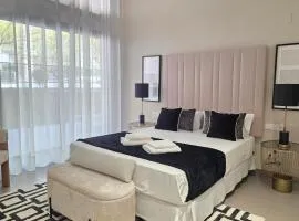 MD Valterna Suites & Pool