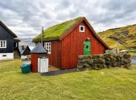 Traditional Cabin with Sea View