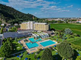 Hotel Terme Leonardo，位于阿巴诺泰尔梅的酒店