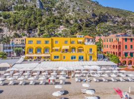 Hotel Albatros Varigotti，位于瓦里格提的酒店