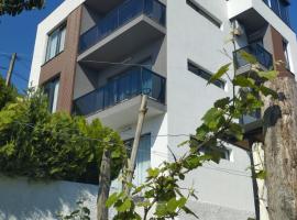 Boutique Hotel Sleep and Wine，位于巴统的酒店
