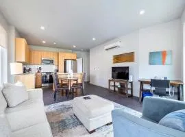 Luxury Private Apt with Pool