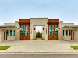 Modern Getaway w/ Private Patio & Grill in McAllen