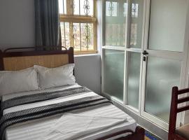 Zone hotel and guest house，位于Bugembe的酒店
