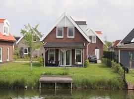 Beautiful holiday home with sauna near Rotterdam，位于Simonshaven的酒店