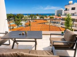 Best Seaview in Larnaca - 2 BDR Apt - 2 Min Walk to Beach，位于拉纳卡的酒店