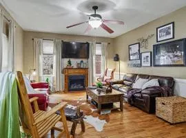 Near Murphy River Walk: Historic Downtown Home!
