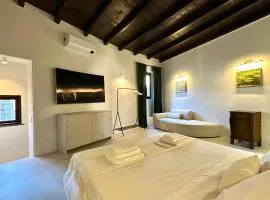La Galleria Orti 12 - A Historical Design Retreat on Lake Lugano