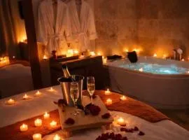 COCON LOVE Suite Romantique Balnéo La Citadelle Aigues Mortes