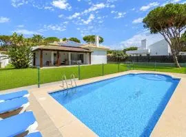 Awesome Home In Roche With Wifi