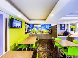 福克纳宜必思快捷酒店，位于墨尔本的酒店