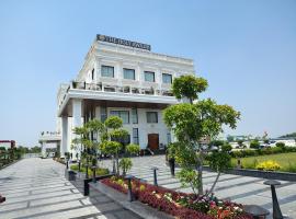 The Holy Awadh Hotel，位于Ayodhya的酒店