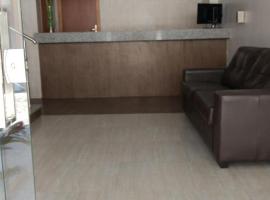 Hotel Palmeiras Ltda，位于卡希亚斯公爵城的酒店