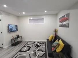 Delightful Escape Near YYC - Cozy Calgary Getaway