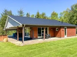 Lovely Home In Farsø With Wifi