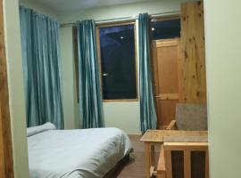 Jispa Peak Guest House and Restaurant，位于Jispa的酒店