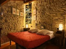 La Rocca Sospesa - Portico delle Foglie Apricale
