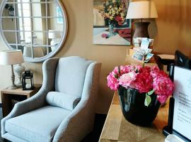 Hôtel Traiteur Les Ormes, The Originals Relais，位于巴讷维尔-卡特里特的酒店