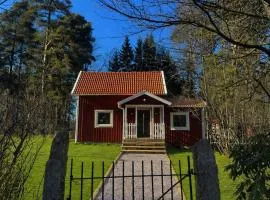 Cozy cottage in top condition close to nature and lakes