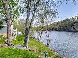 Near Trails & Lakes! Pemigewasset River Townhome