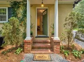The Cottage at Knollwood Manor