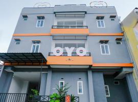 OYO 437 Hnr Homestay Syariah，位于Bareng的酒店