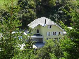 Ferienhaus Grüner Heinrich，位于安德马特Andermatt/Sedrun附近的酒店