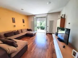 S351 - Sirolo, elegante quadrilocale con giardino in centro