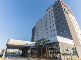 Ibis Lorena - Circuito da Fé，位于洛雷纳的酒店