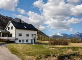 House in Lofoten close to nature