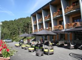 阿德利查斯Spa公寓，位于拉科尔米亚讷拉克米兰滑雪学校附近的酒店