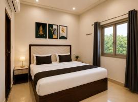 Hotel Shakti Stay - Vrindavan #Near Temples #Couple Friendly #Near Gol Chowk #Family & Deluxe Rooms #Ac Rooms #Lift #Budget Friendly，位于范兰德凡的酒店
