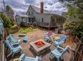 Charming Kennebunk Cape - Walk to Dock Square!