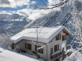 Chalet Broski - Spacious Chalet with Hot Tub, Sauna & BBQ，位于Planvillard的酒店