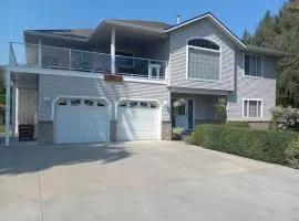 Grumpy's Suite by the Lake