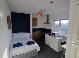 Self-Contained Studio Private Bathroom Sleeps 2